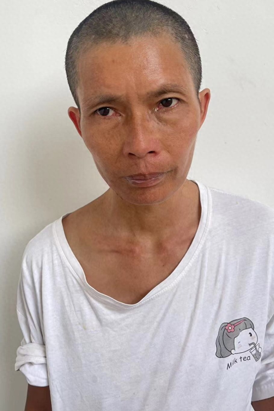 走失者照片 玉林市寻亲：中年女子被救助，高1米...