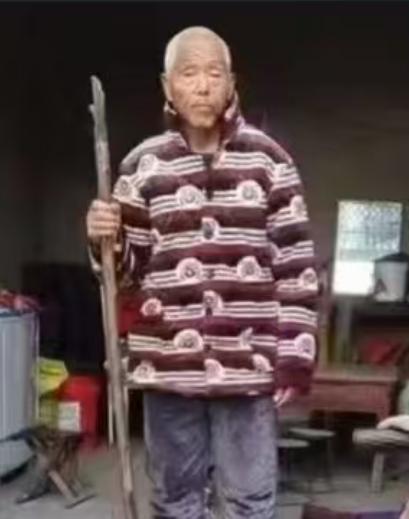 走失者照片 宿州市寻人：七旬老人走失，穿棕色花...