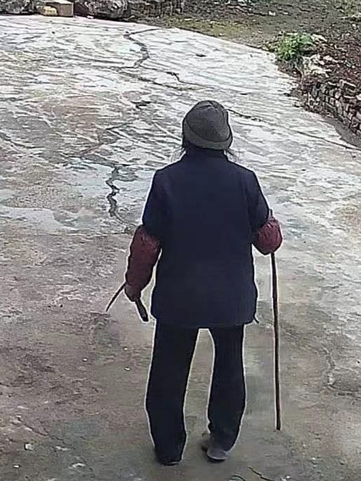 走失者照片 汉中市寻人：八旬老太走失，患精神障...