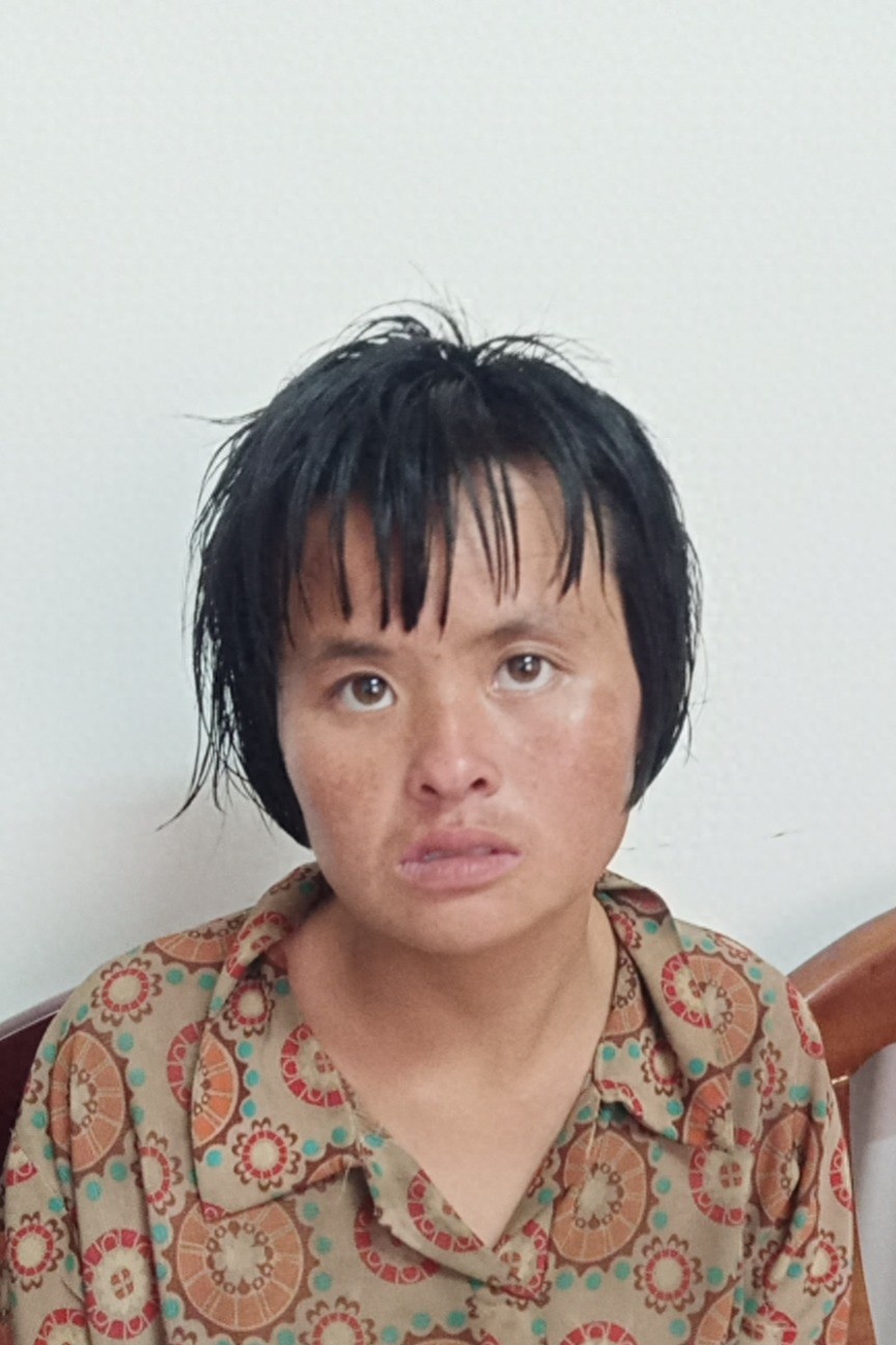 走失者照片 永州市寻亲：青年女子被救助，高1米...