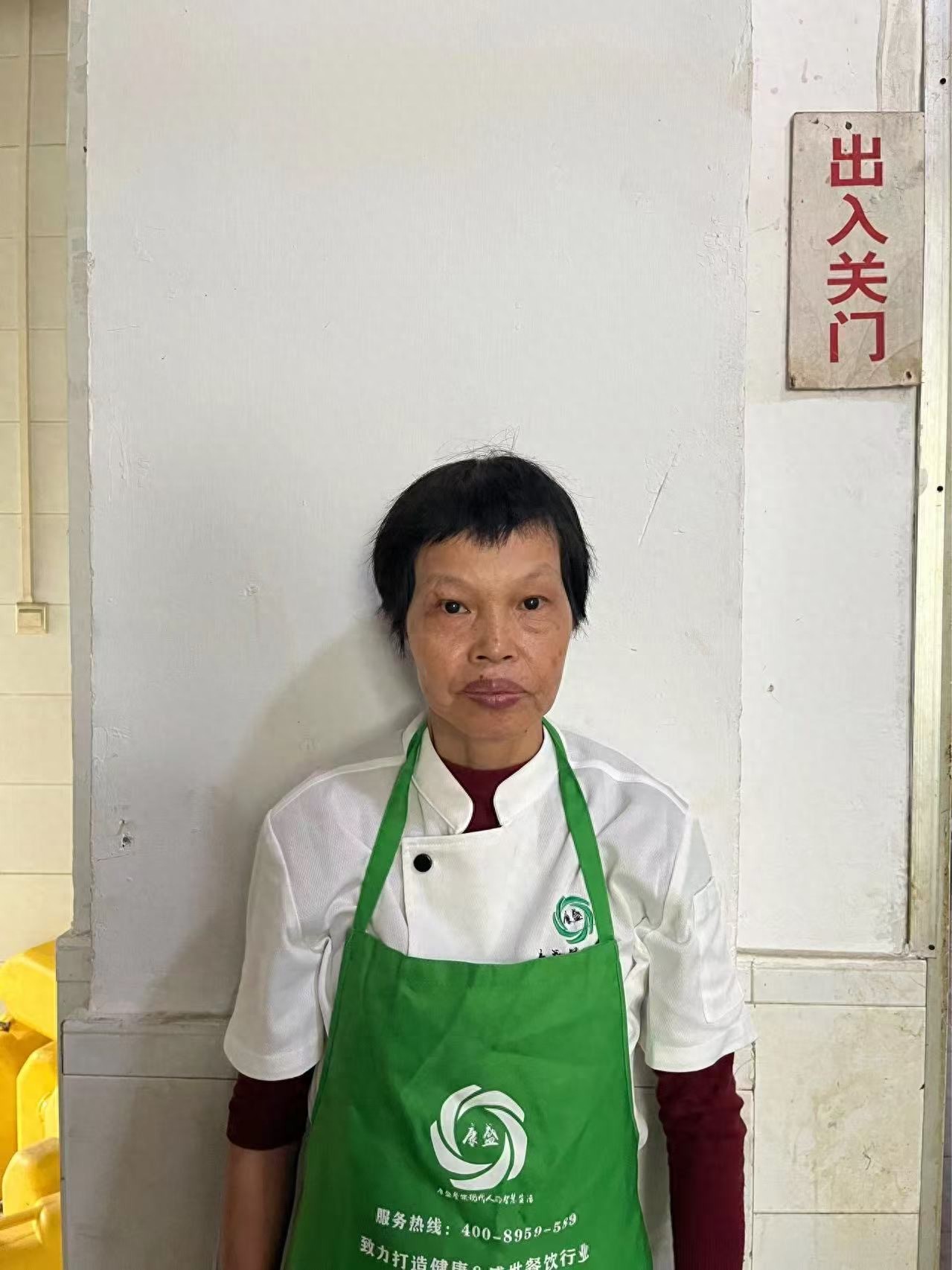 走失者照片 揭阳市寻人：六旬老太走失，穿白色上...