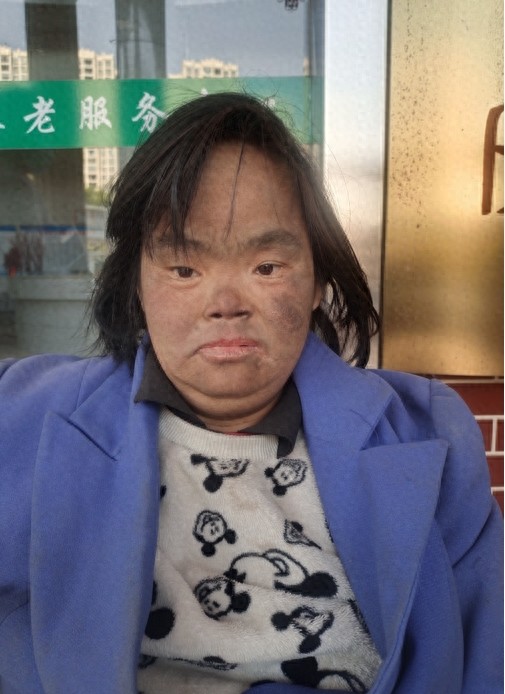 走失者照片 梧州市岑溪市寻亲：中年女子被救助，...
