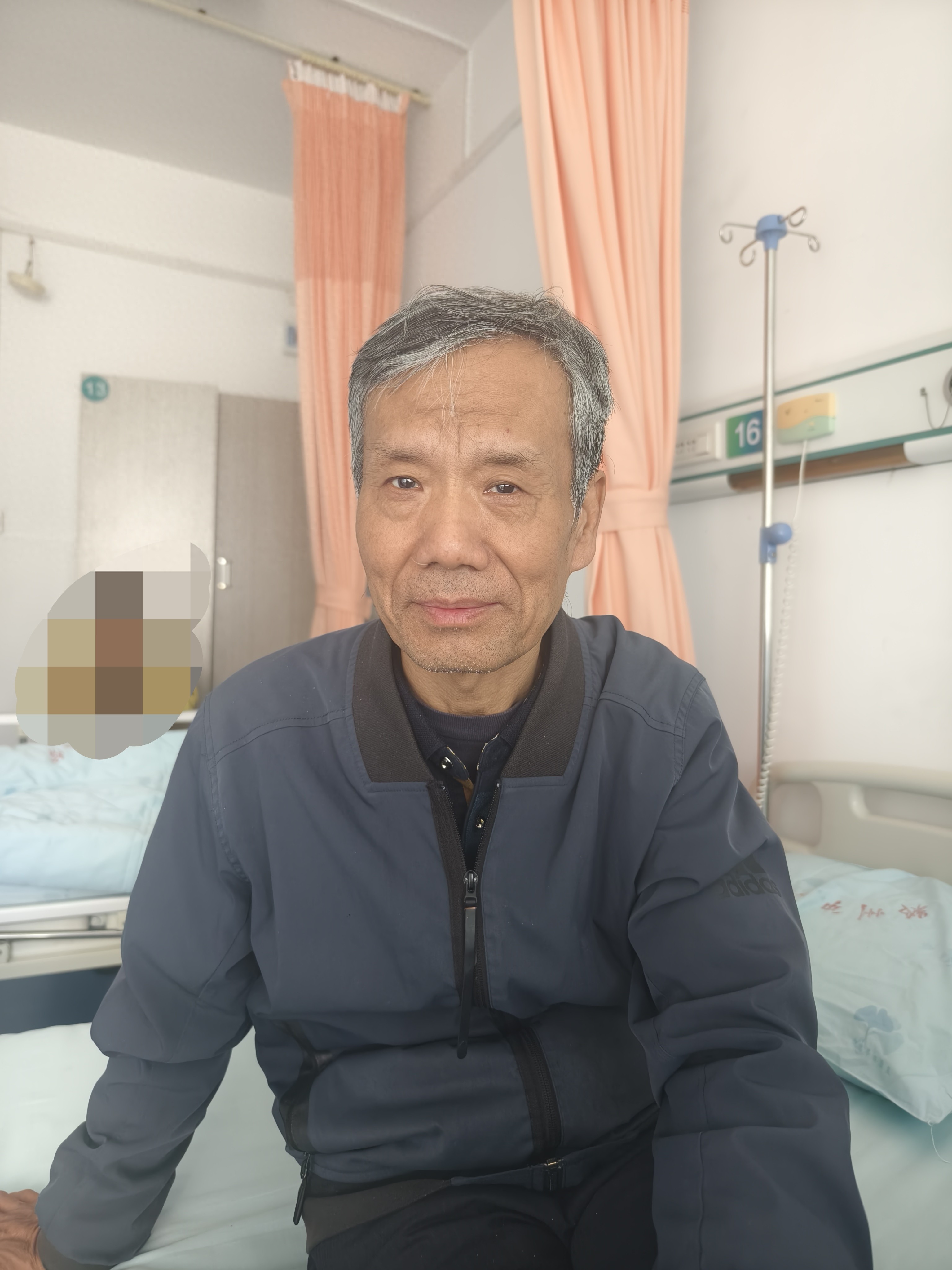 走失者照片 郑州市寻人：六旬老人走失，戴黑色棒...