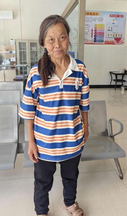 走失者照片 南充市寻亲：五旬女子被救助，高1米...