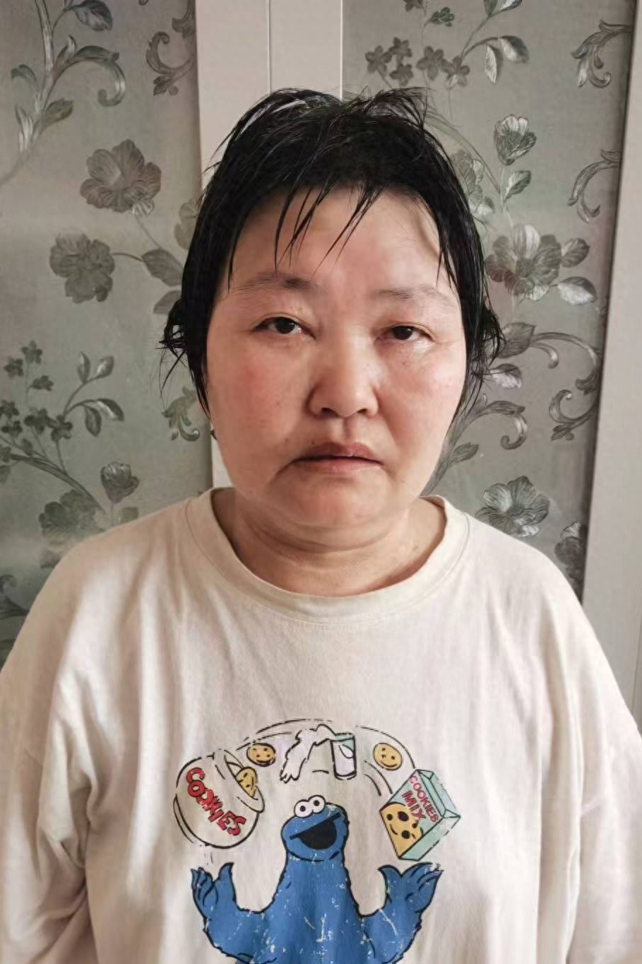 走失者照片 临沂市寻亲：六旬老太被救助，穿黑色...