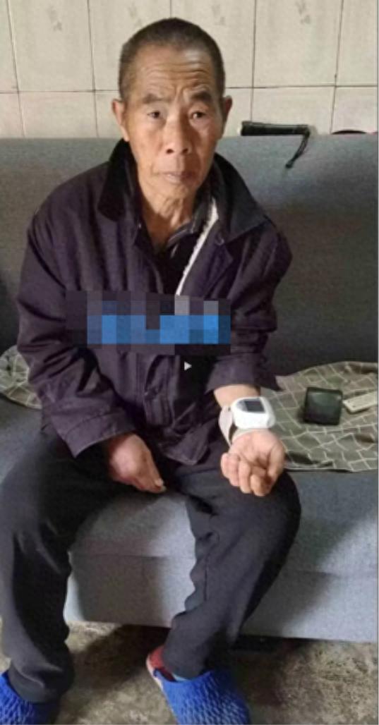 走失者照片 昆明市寻人：六旬老人走失，穿黑色外...