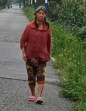 走失者照片 德阳市广汉市寻人：七旬老太走失，患...