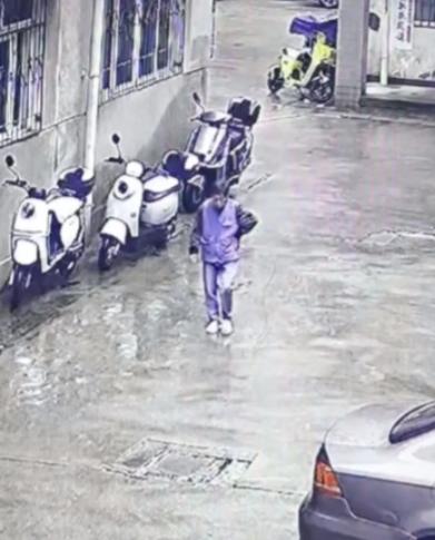走失者照片 曲靖市寻人：八旬老太走失，患阿尔茨...