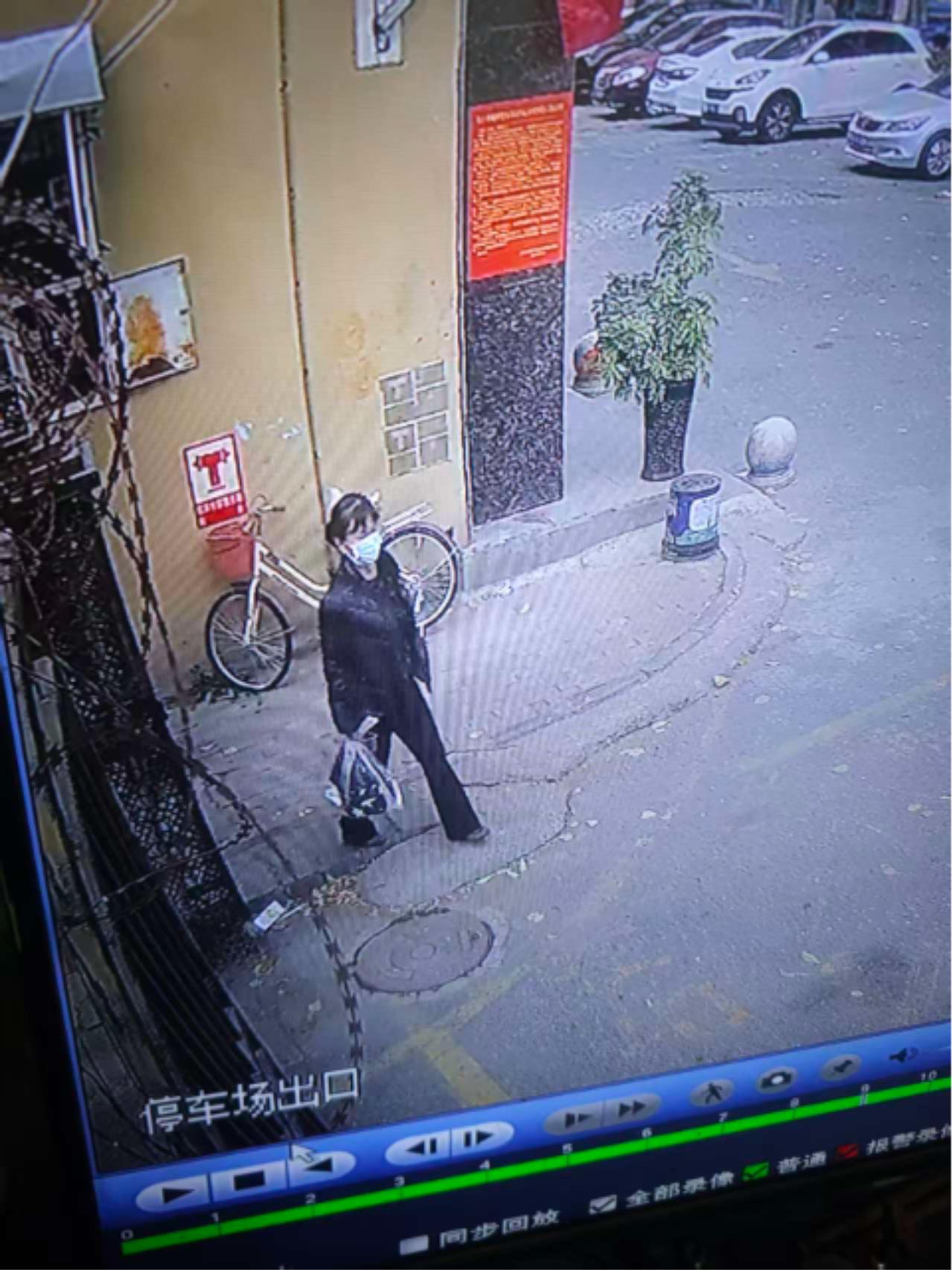 走失者照片 伊犁州伊宁市寻人：五旬女子走失，患...