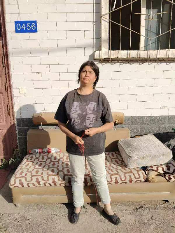 走失者照片 乌鲁木齐市寻亲：中年女子被救助，穿...