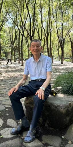 走失者照片 新余市寻人：九旬老人走失，穿蓝色衬...