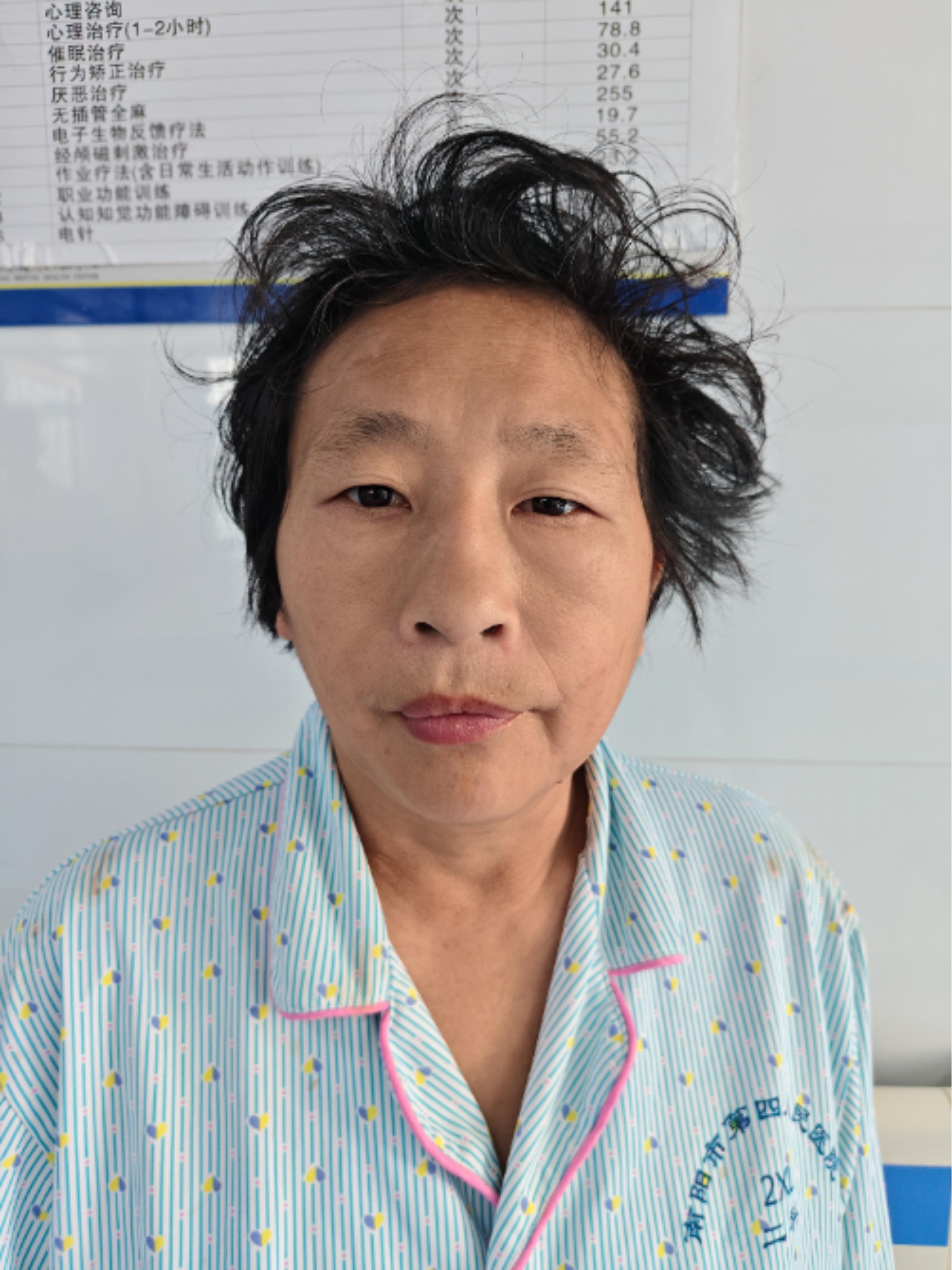 走失者照片 南阳市寻亲：中年女子被救助，穿藏蓝...