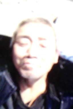 走失者照片 郑州市寻亲：六旬老人被救助，穿深色...
