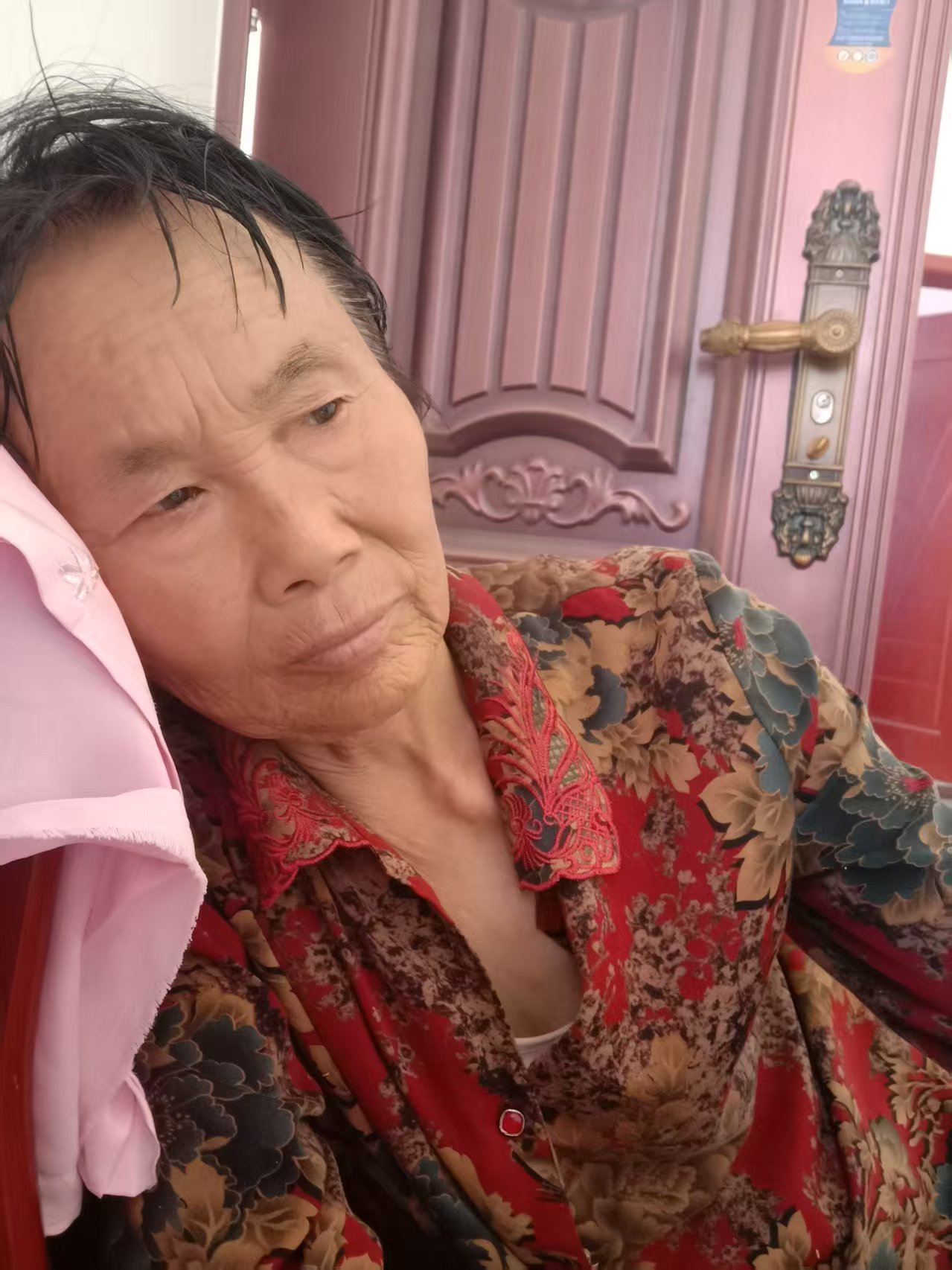 走失者照片 汉中市寻人：七旬老太走失，穿黑色裤...