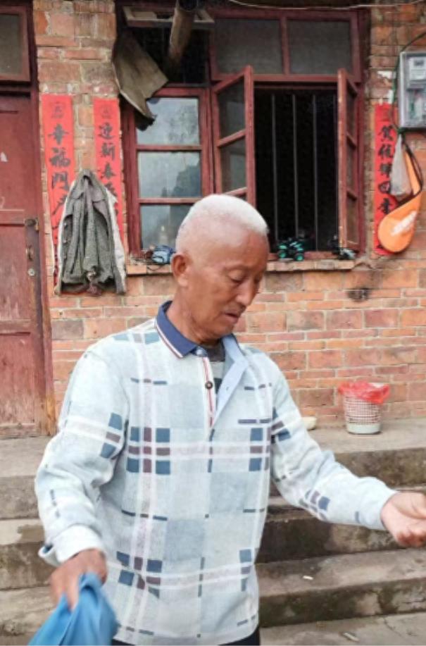 走失者照片 黔南州寻人：七旬老人走失，患精神障...