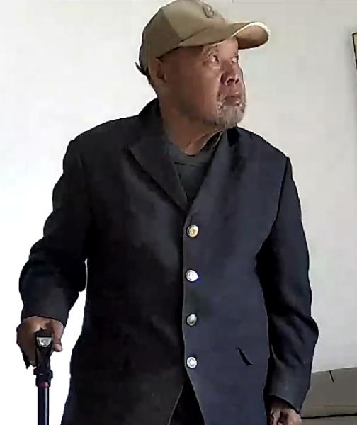 走失者照片 郑州市寻人：七旬老人走失，拄拐，戴...