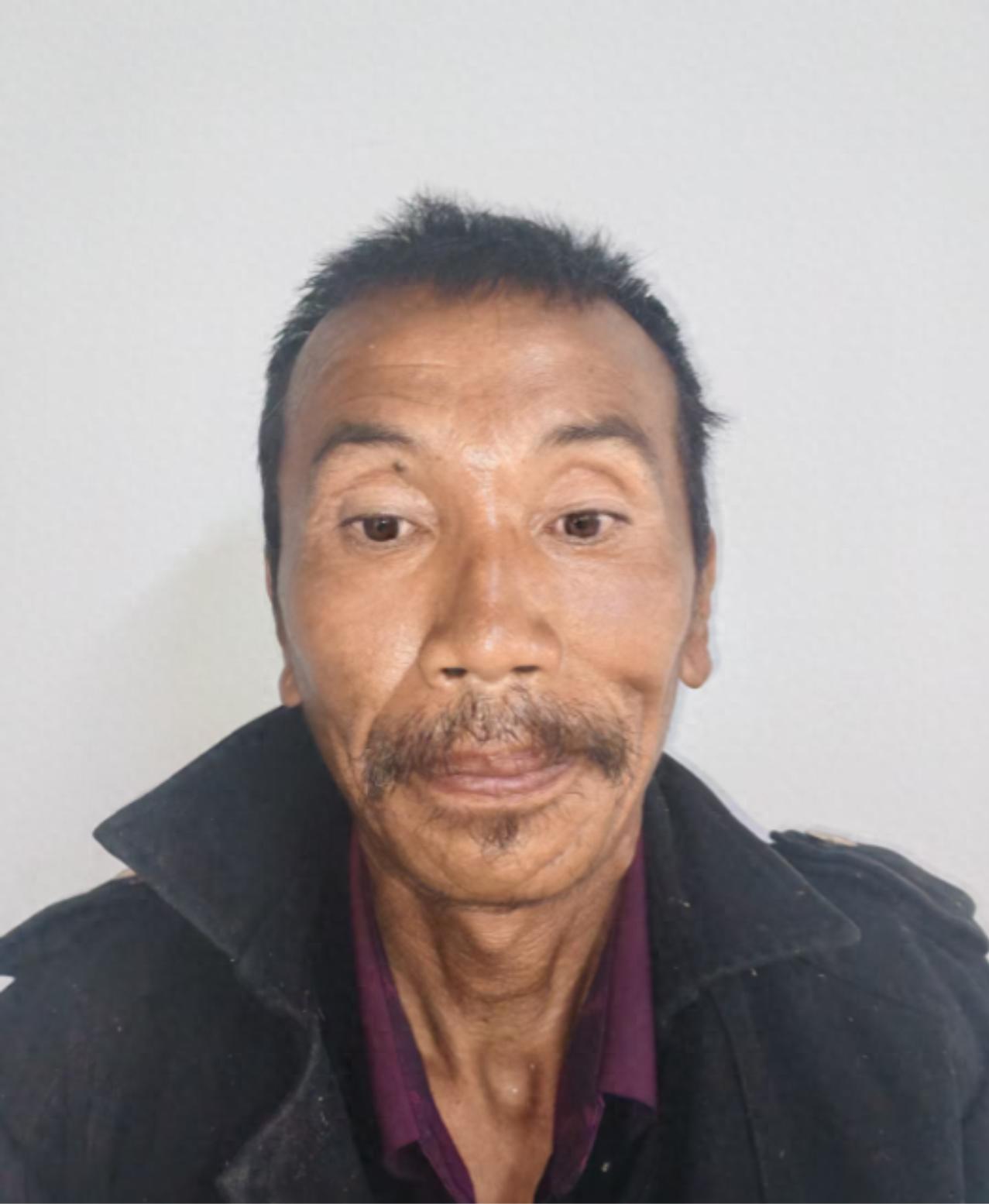 走失者照片 新乡市寻亲：六旬老人被救助，穿黑色...