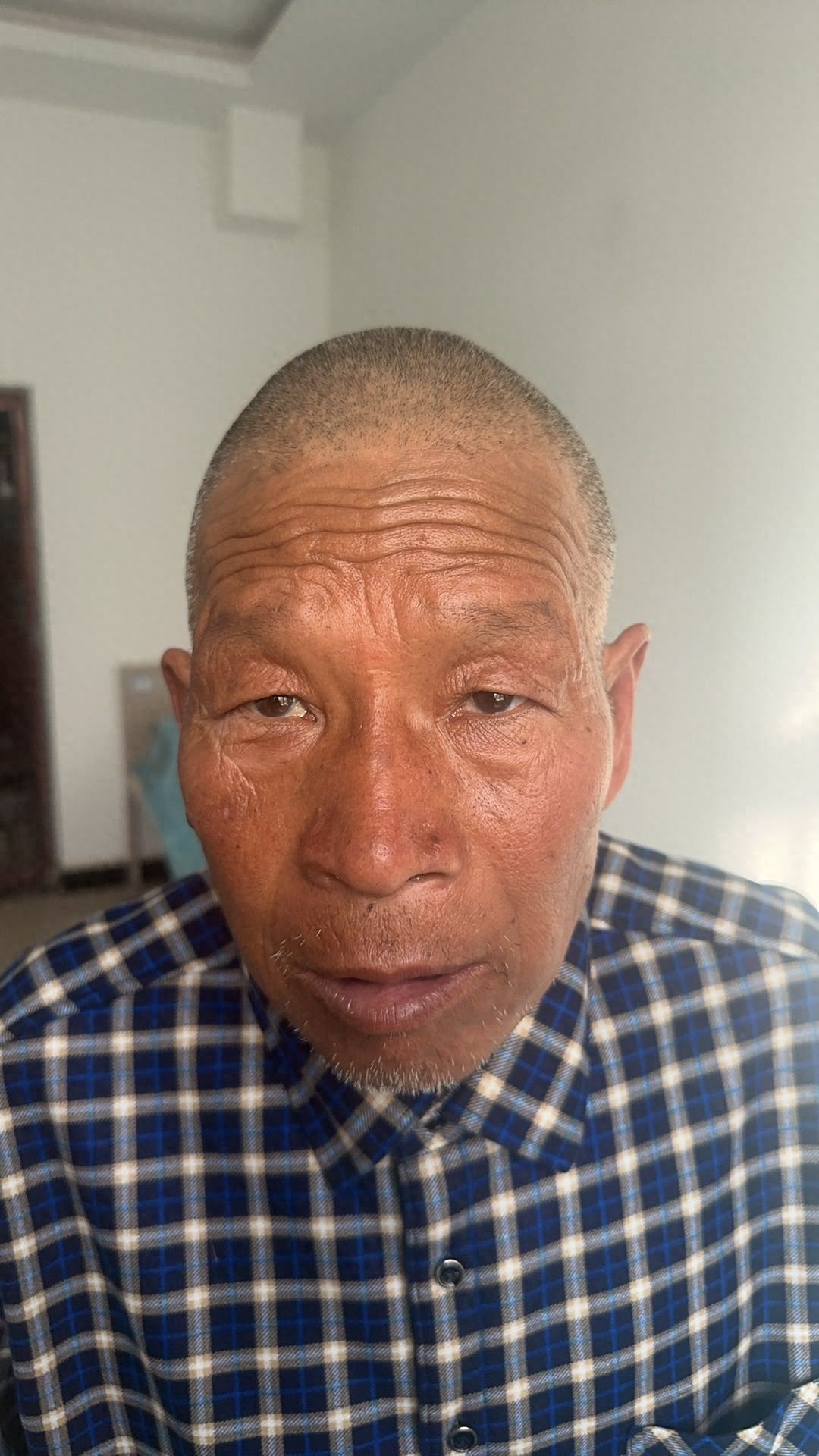 走失者照片 阿克苏地区阿克苏市寻亲：六旬老人被...