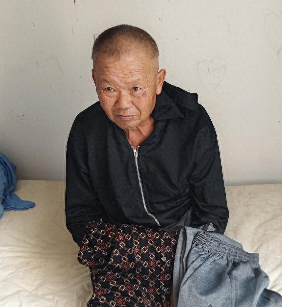 走失者照片 喀什地区寻亲：中年男子被救助，自述...