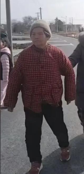 走失者照片 芜湖市无为市寻人：七旬老太走失，戴...