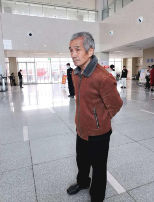 走失者照片 信阳市寻人：七旬老人走失，穿黑色衣...