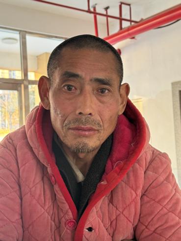 走失者照片 商丘市寻亲：六旬老人被救助，穿红色...
