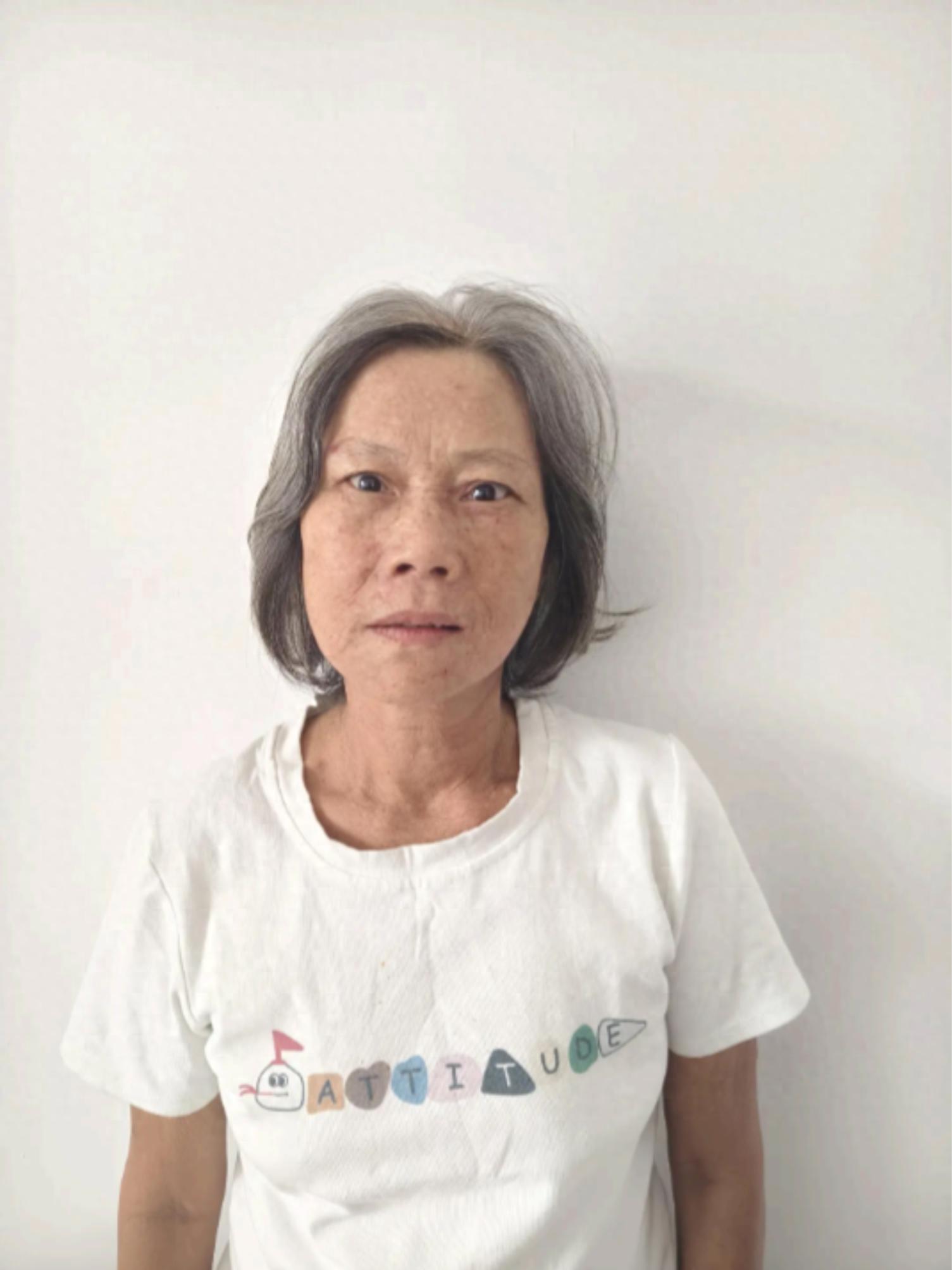 走失者照片 安阳市寻亲：六旬老太被救助，穿白色...