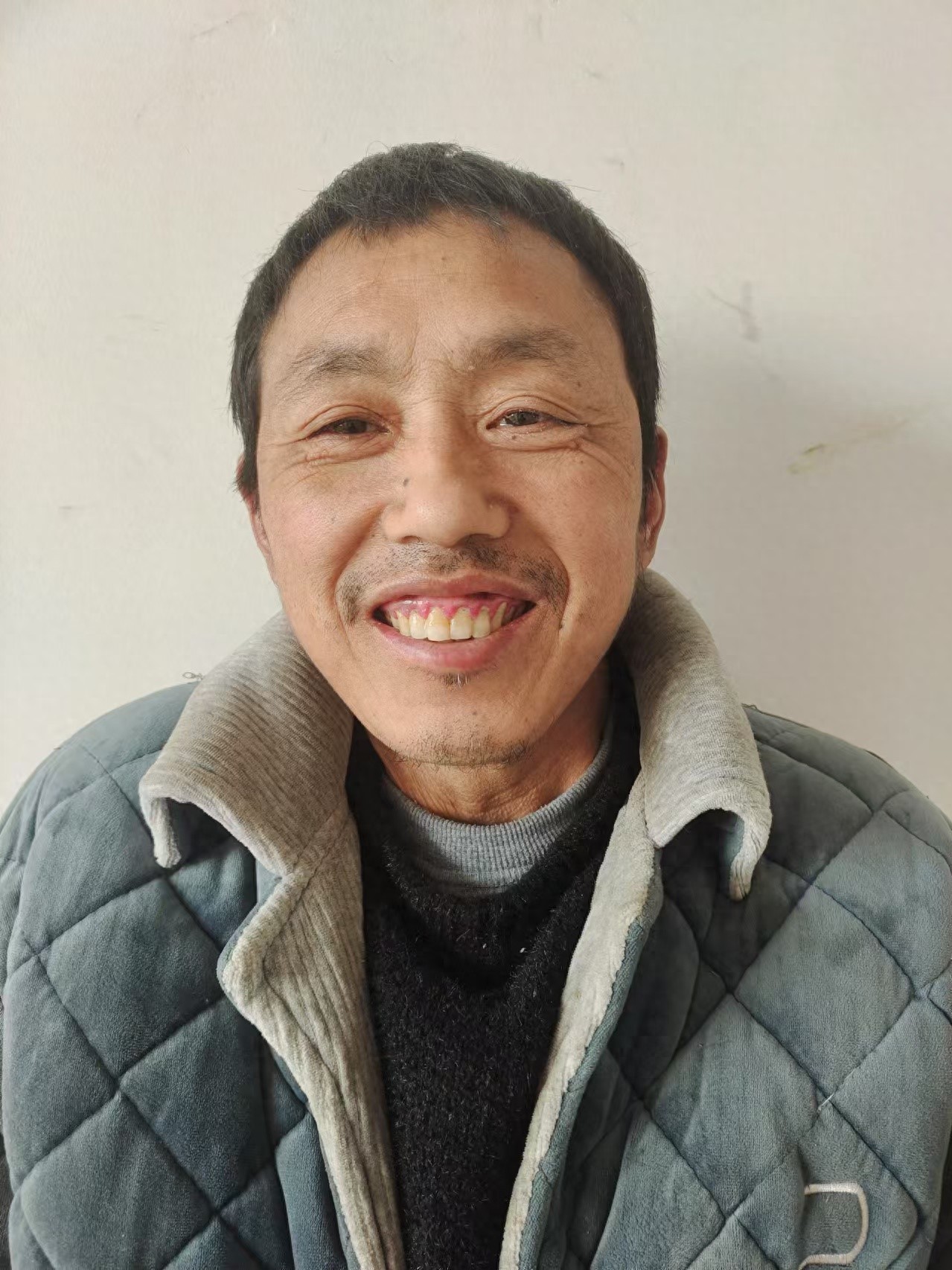 走失者照片 驻马店市寻亲：中年男子被救助，高1...