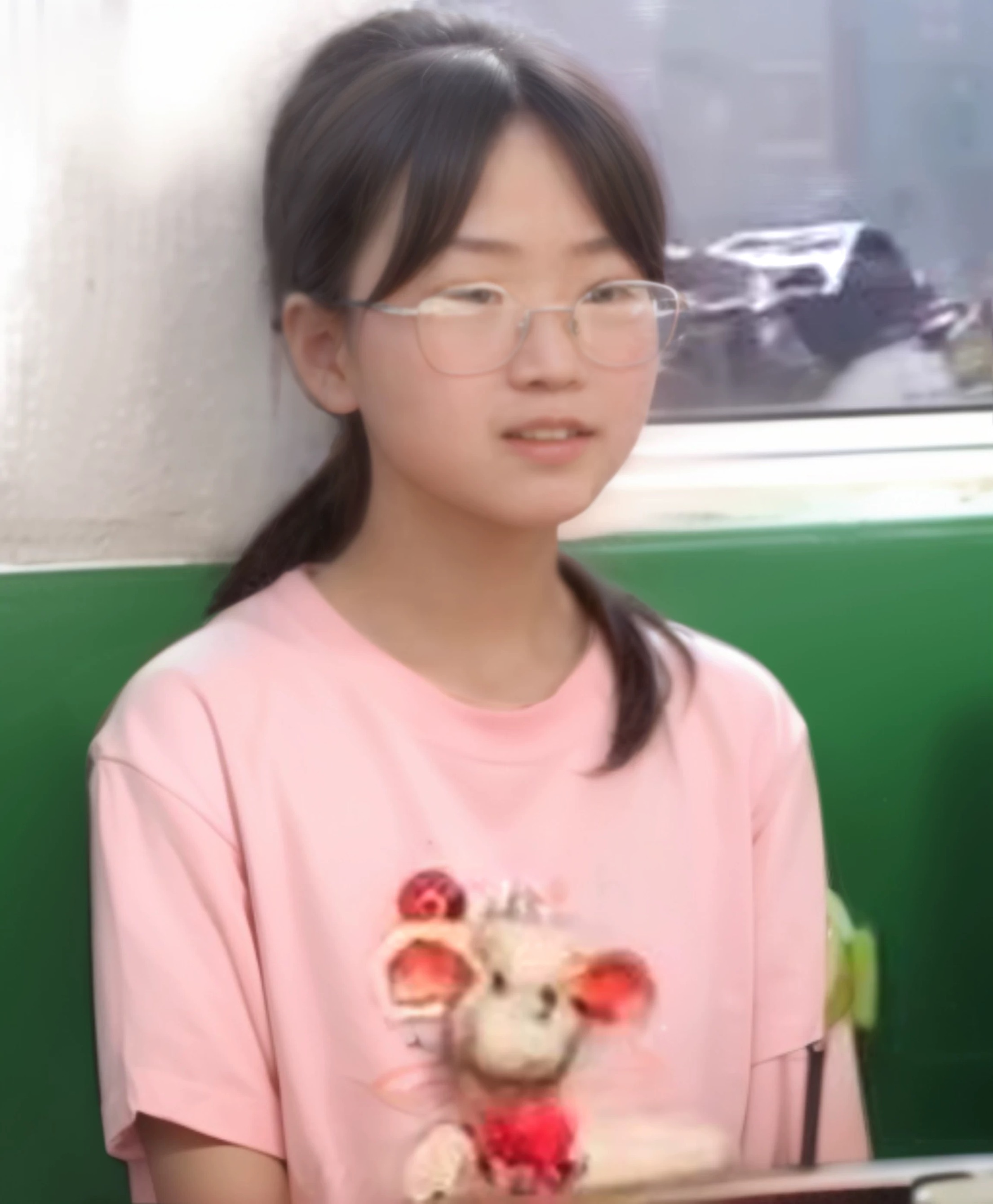 走失者照片 巴中市寻人：13岁女孩走失，齐刘海...