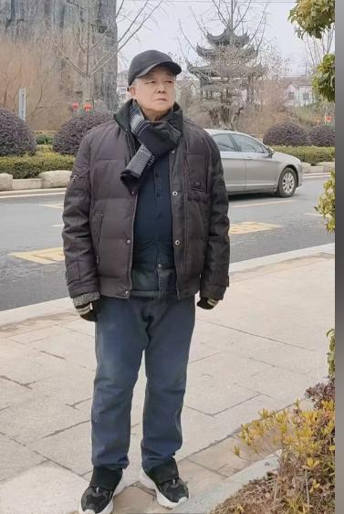 走失者照片 孝感市汉川市寻人：八旬老人走失，戴...