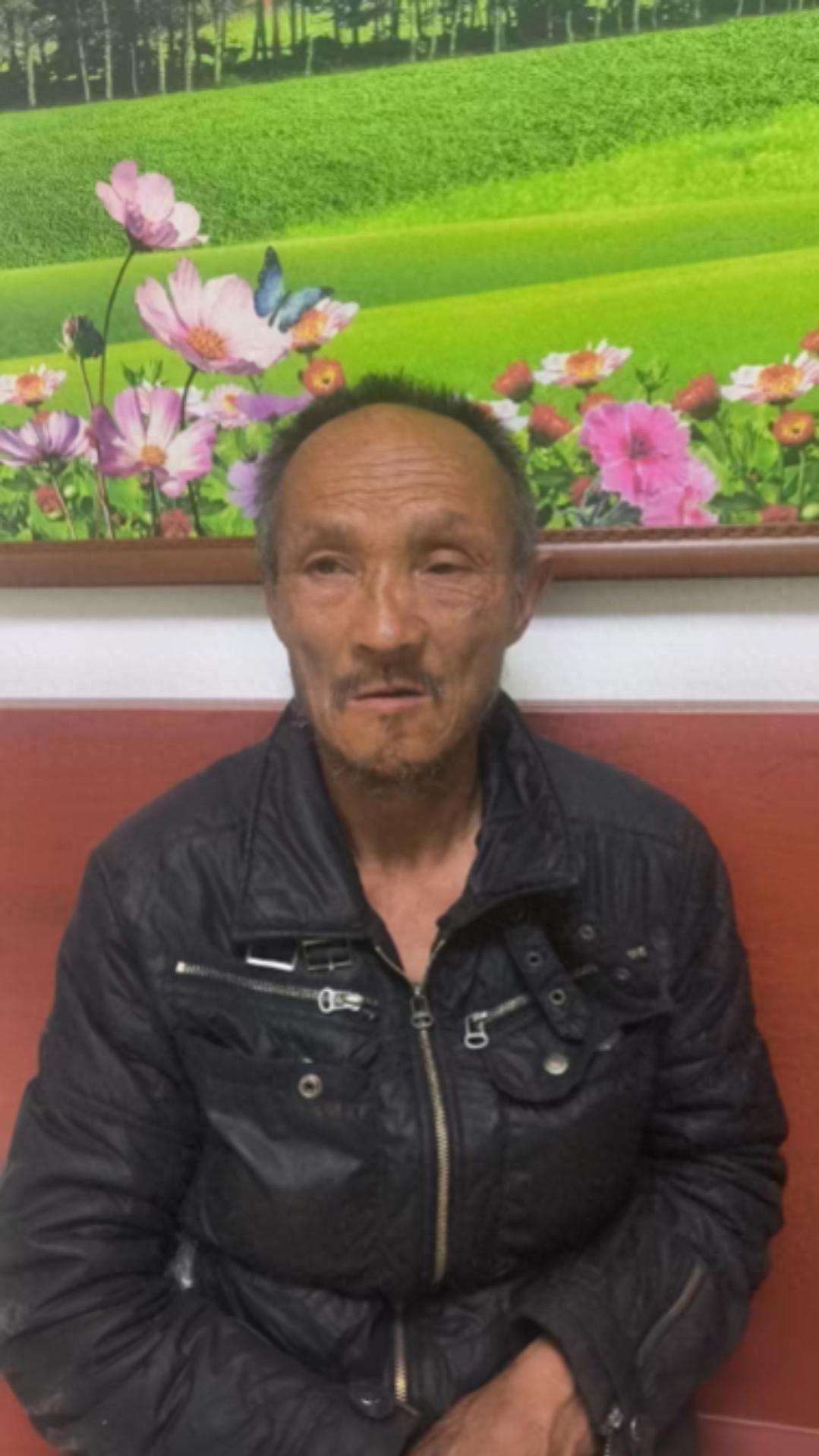 走失者照片 濮阳市寻亲：七旬老人被救助，穿黑色...