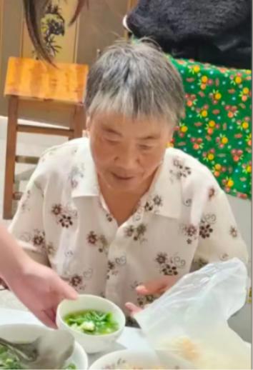 走失者照片 淮安市寻人：七旬老太走失，患精神障...