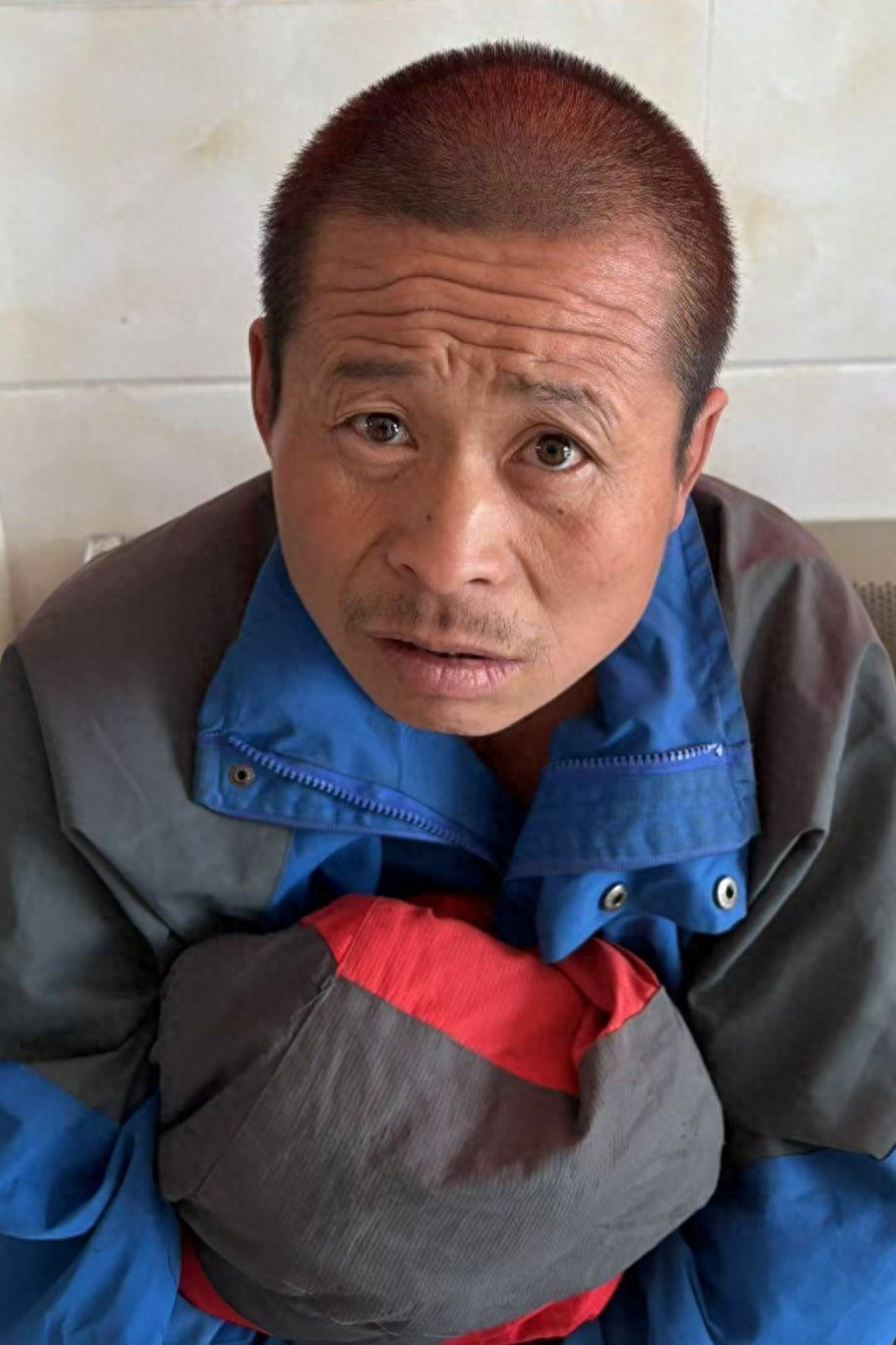 走失者照片 天水市寻亲：中年男子被救助，经查名...