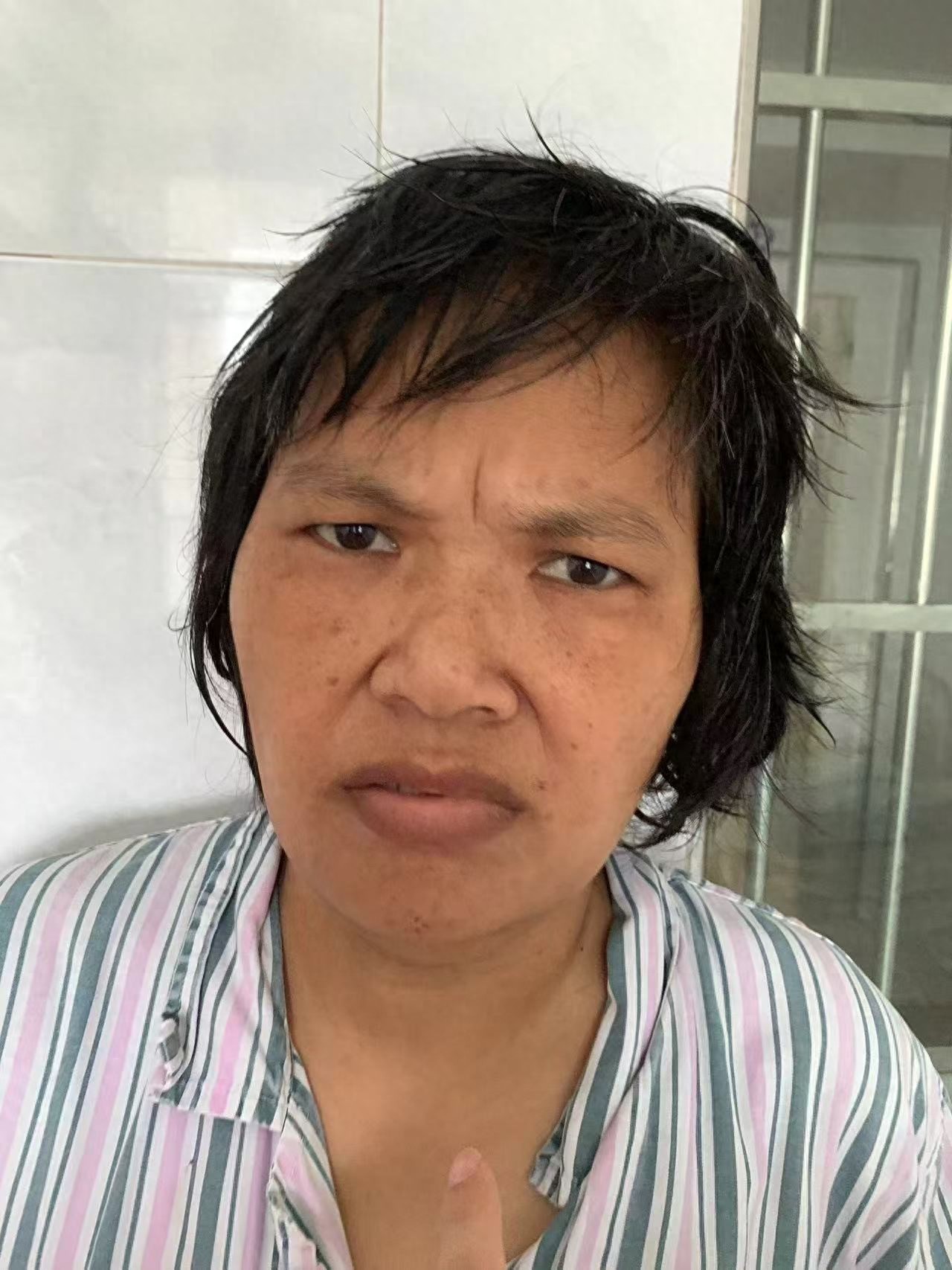 走失者照片 梧州市寻亲：中年女子被救助，疑患精...