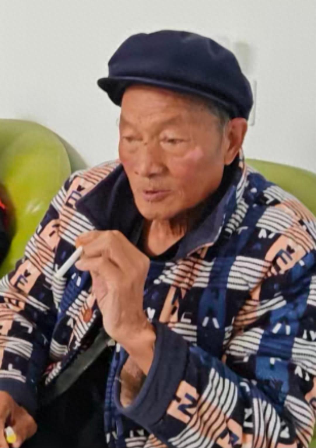 走失者照片 三门峡市寻人：八旬老人走失，穿蓝白...