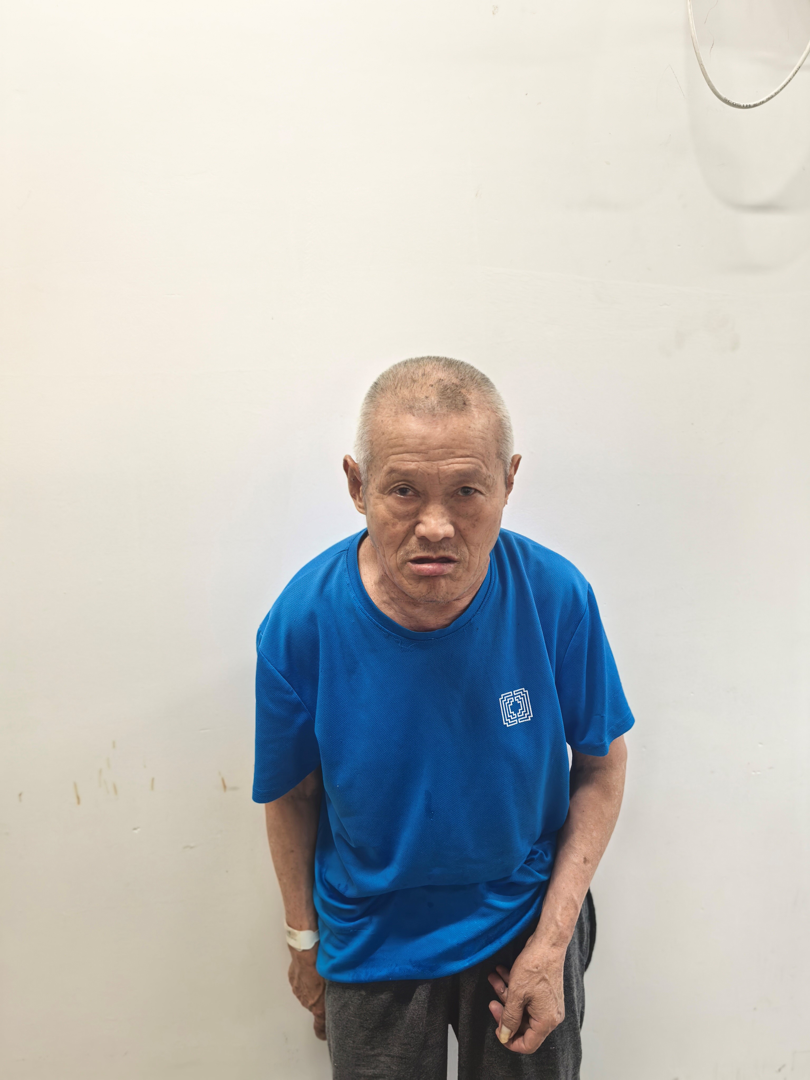 走失者照片 杭州市寻亲：七旬老人被救助，疑似湖...