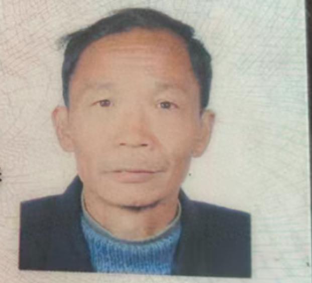 走失者照片 漯河市寻人：七旬老人走失，穿蓝白拼...
