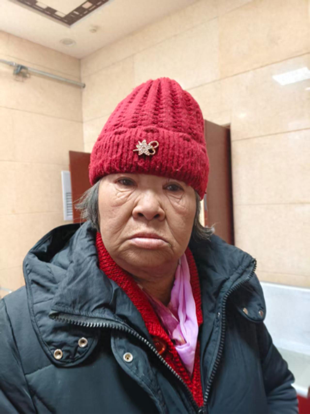 走失者照片 乌鲁木齐寻亲：六旬老太被救助，自述...