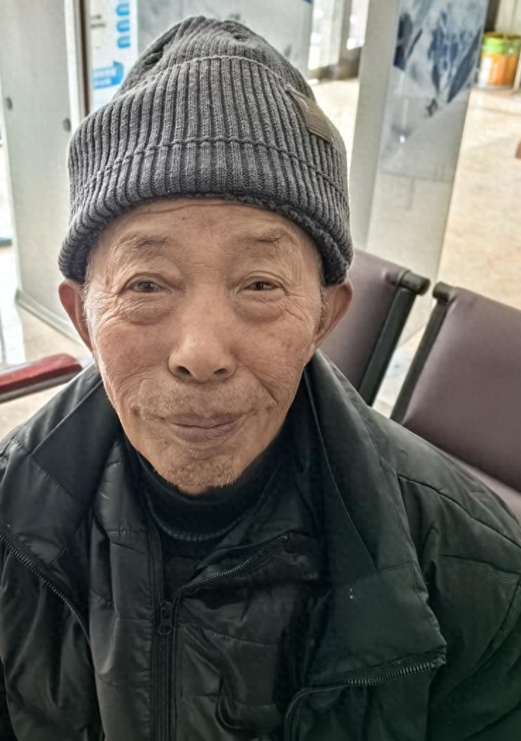 走失者照片 拉萨市寻亲：七旬老人被救助，自述叫...