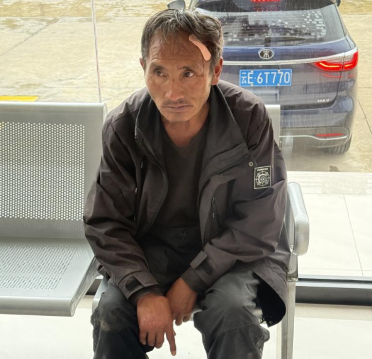 走失者照片 楚雄州寻亲：五旬男子被救助，自述叫...