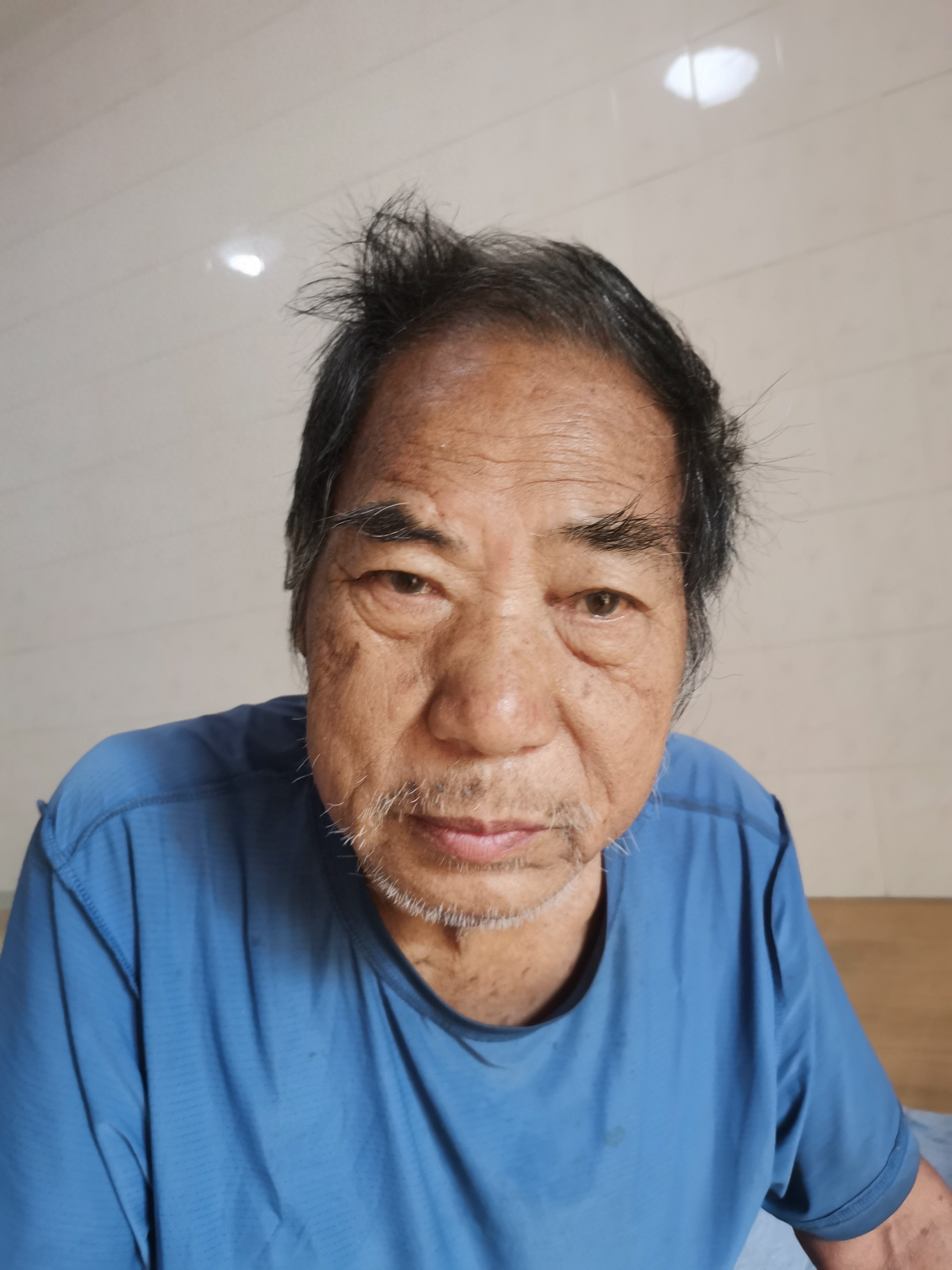 走失者照片 南宁市寻亲：七旬老人被救助，自述叫...
