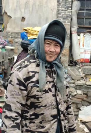 走失者照片 济南市寻人：八旬老太走失，患精神障...
