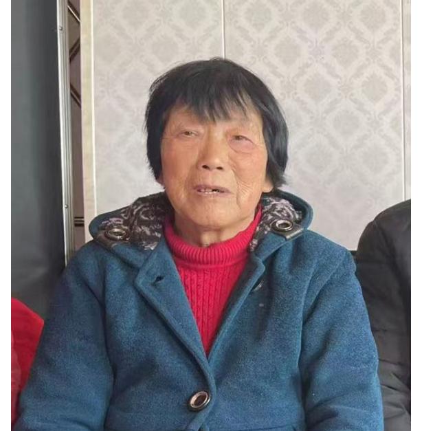 走失者照片 渭南市寻人：七旬老太走失，戴红色帽...