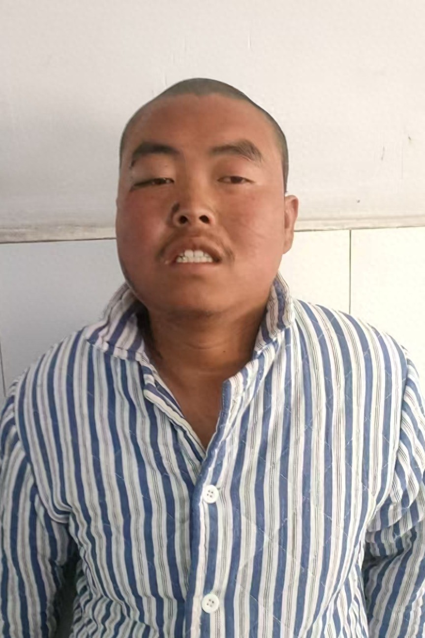 走失者照片 邯郸市寻亲：青年男子被救助，穿青色...