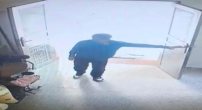 走失者照片 海口市寻人：六旬老人走失，穿蓝色格...