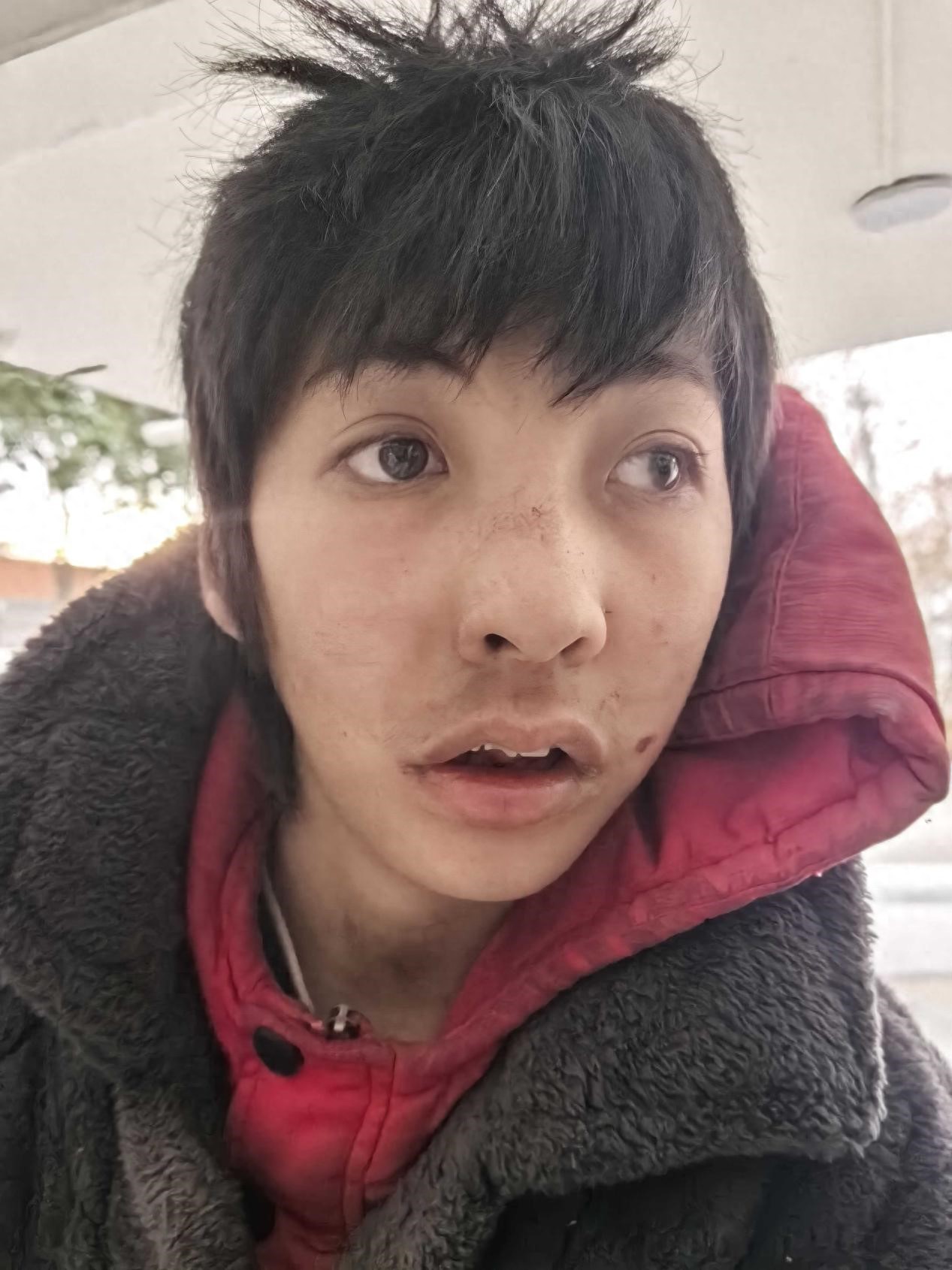 走失者照片 周口市寻亲：青年男子被救助，穿黑色...