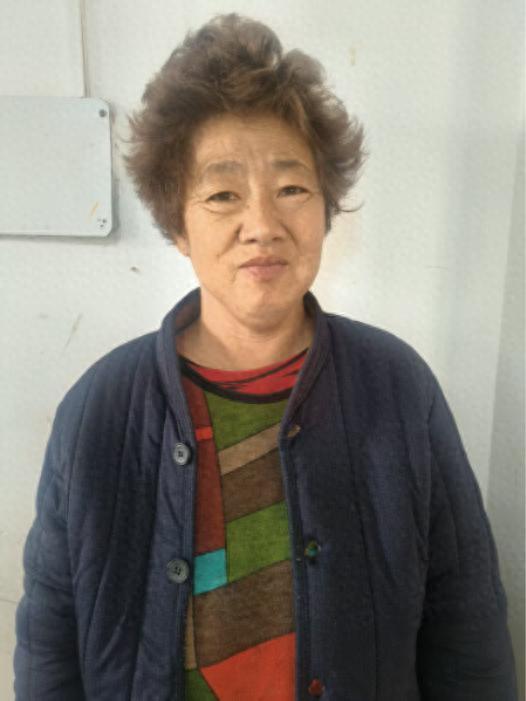 走失者照片 济南市寻亲：五旬女子被救助，穿黑色...