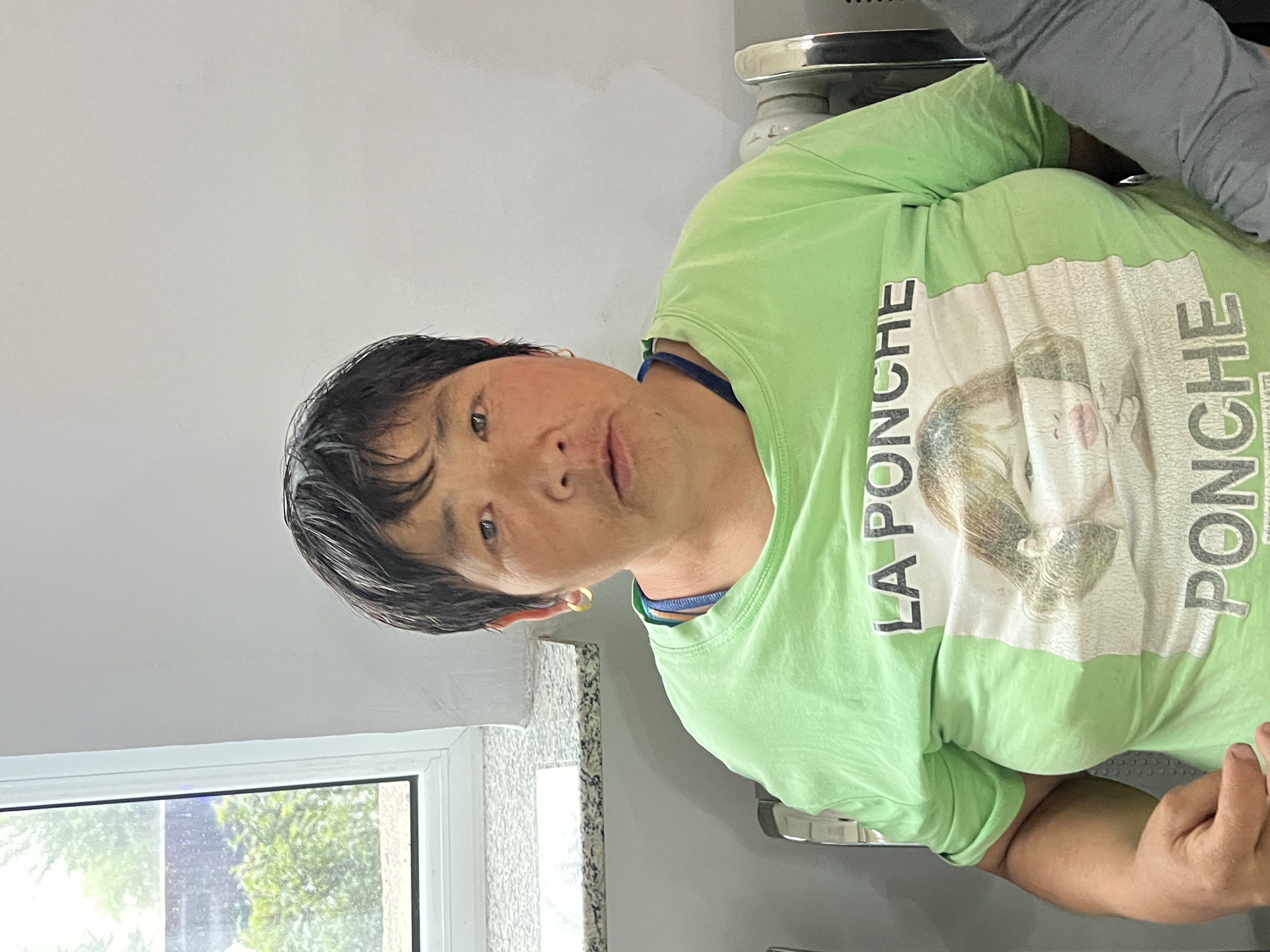 走失者照片 乌兰察布市寻亲：五旬女子被救助，穿...