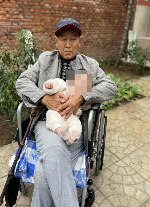 走失者照片 石家庄市寻人：八旬老人走失，患小脑...