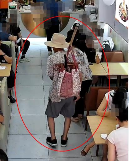 走失者照片 西安市寻人：九旬老人走失，穿白底黑...